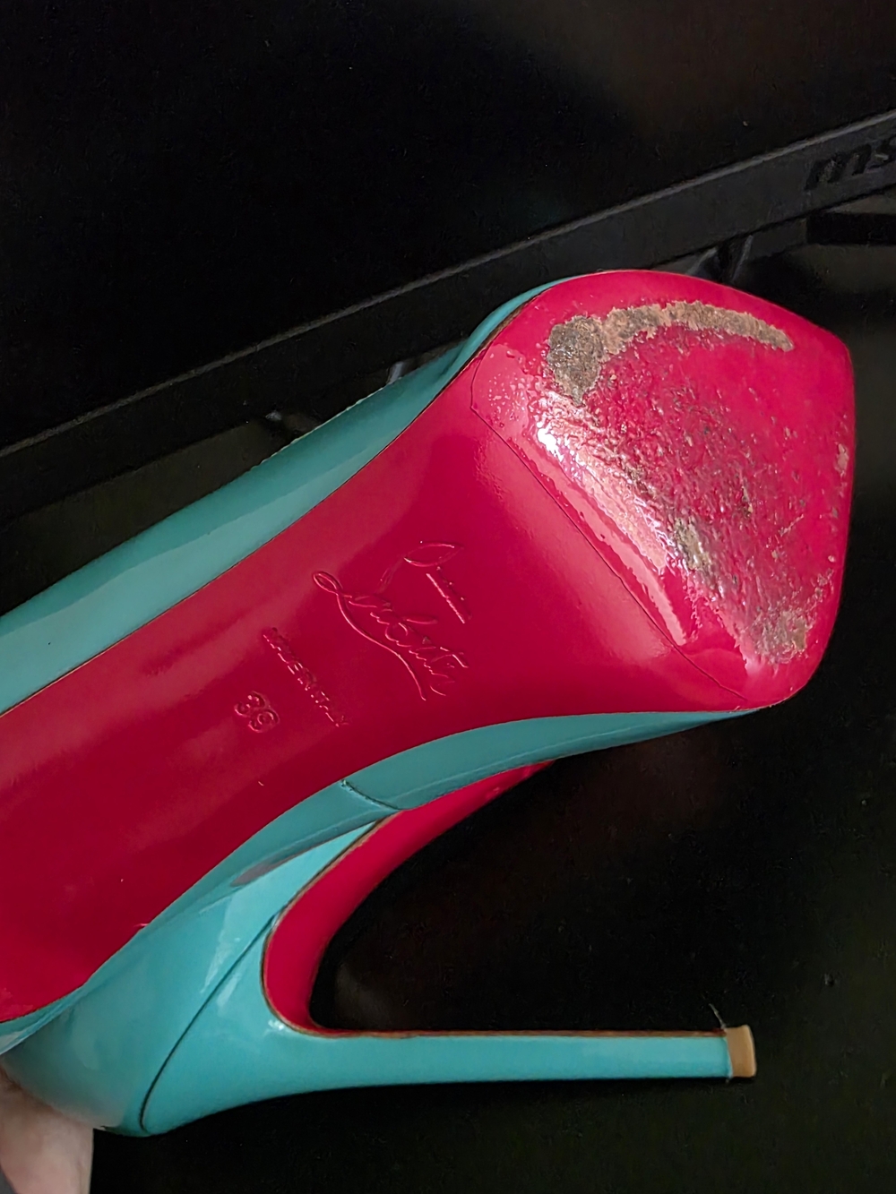 Christian Louboutin Aqua Turquoise Patent Leather Pointed-Toe Pumps 39 Kate - Picture 6 of 8